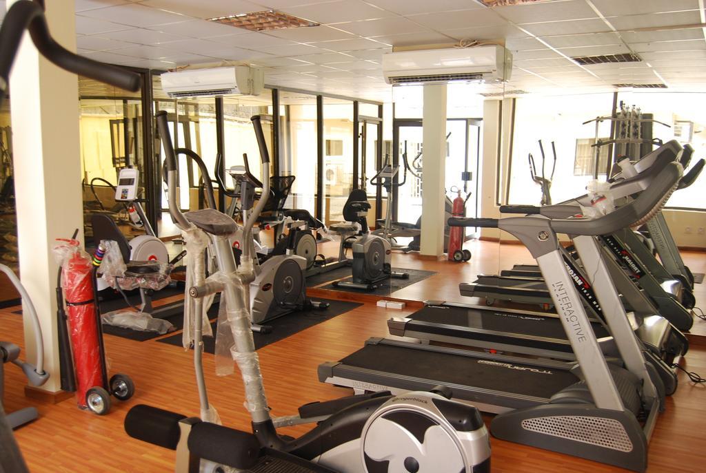 The Habitat Suites International Lagos Extérieur photo
