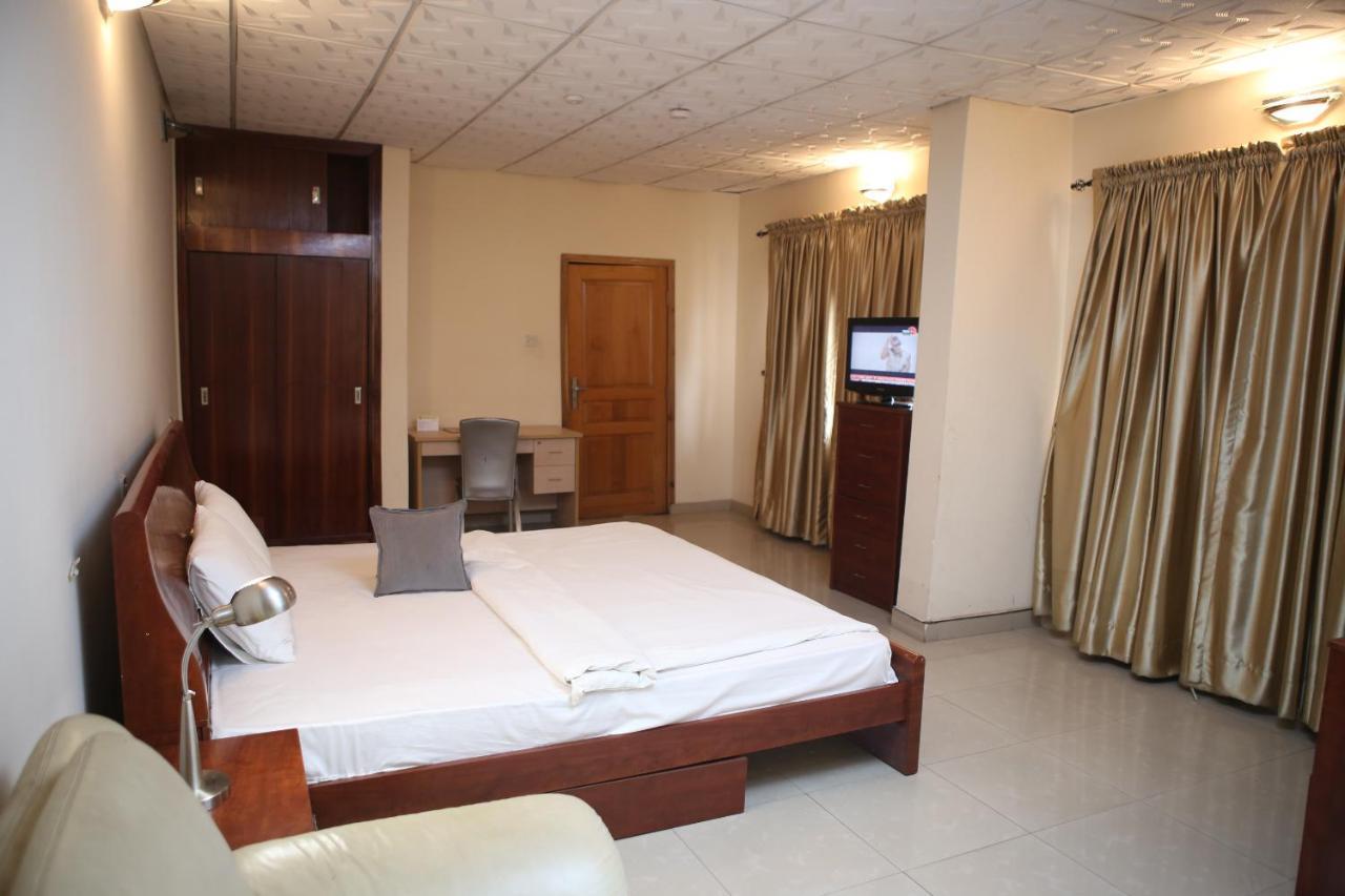 The Habitat Suites International Lagos Extérieur photo