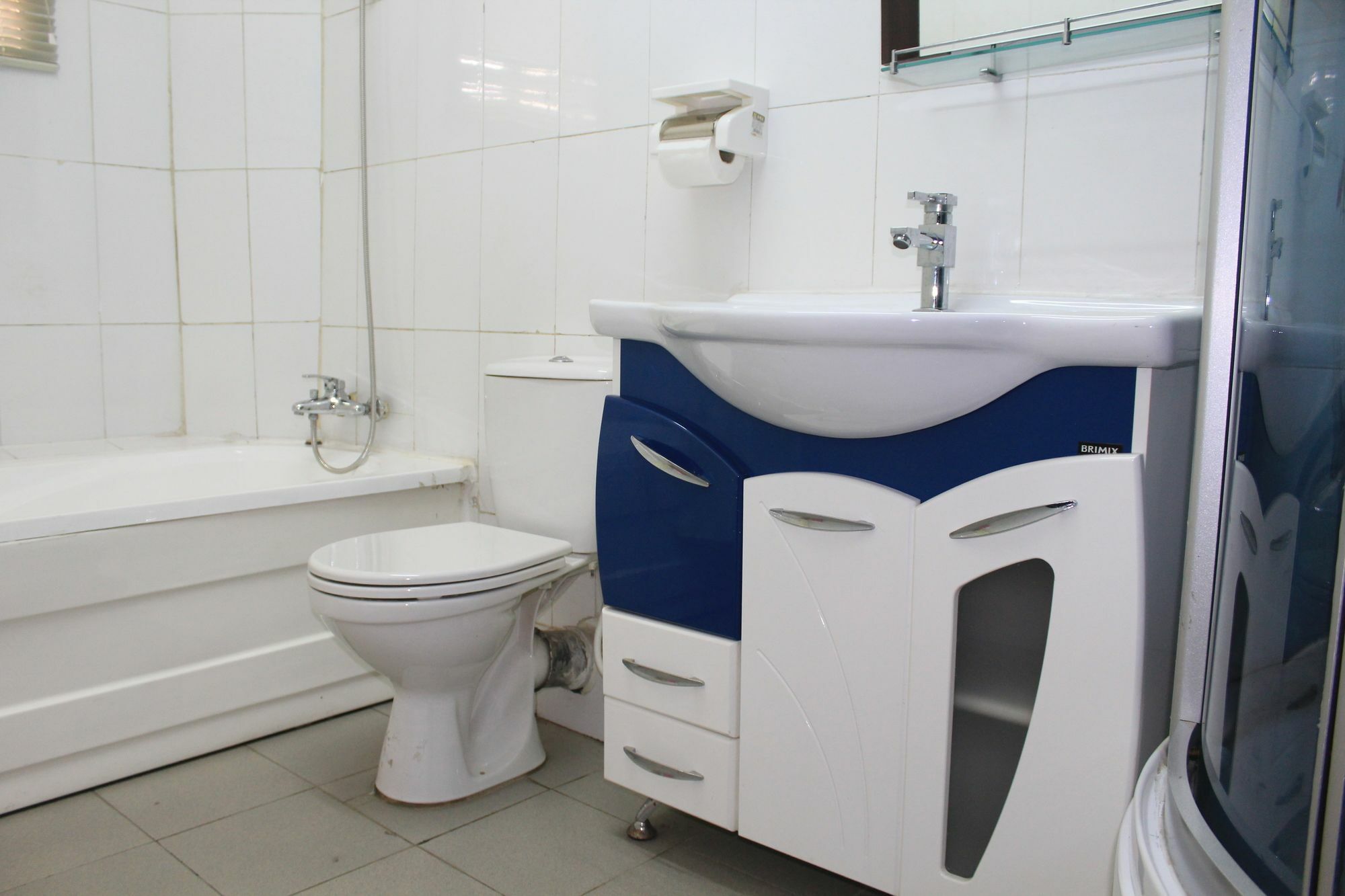 The Habitat Suites International Lagos Extérieur photo