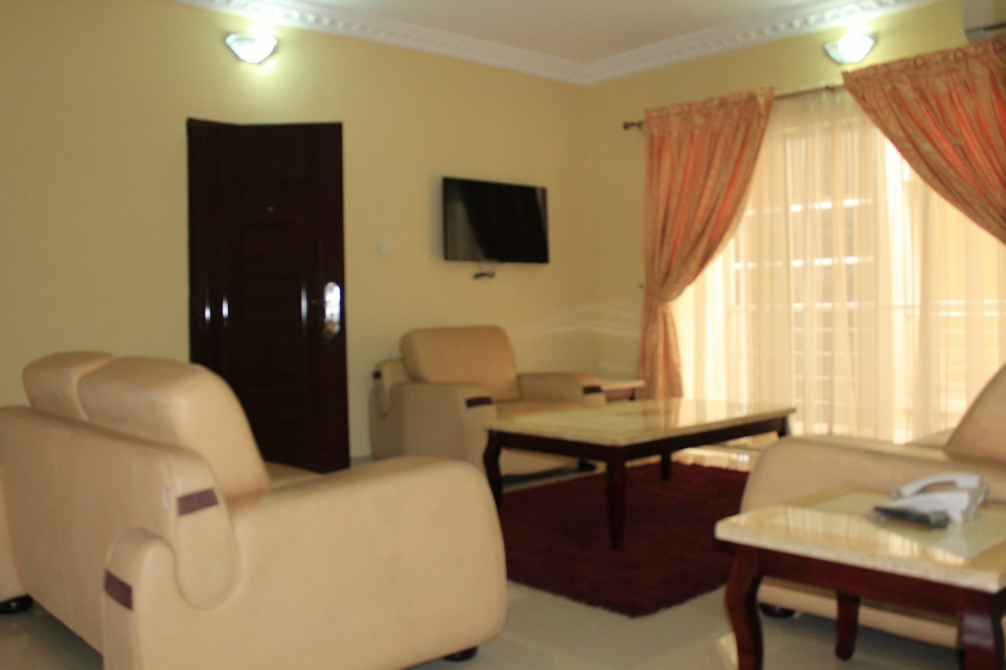 The Habitat Suites International Lagos Extérieur photo