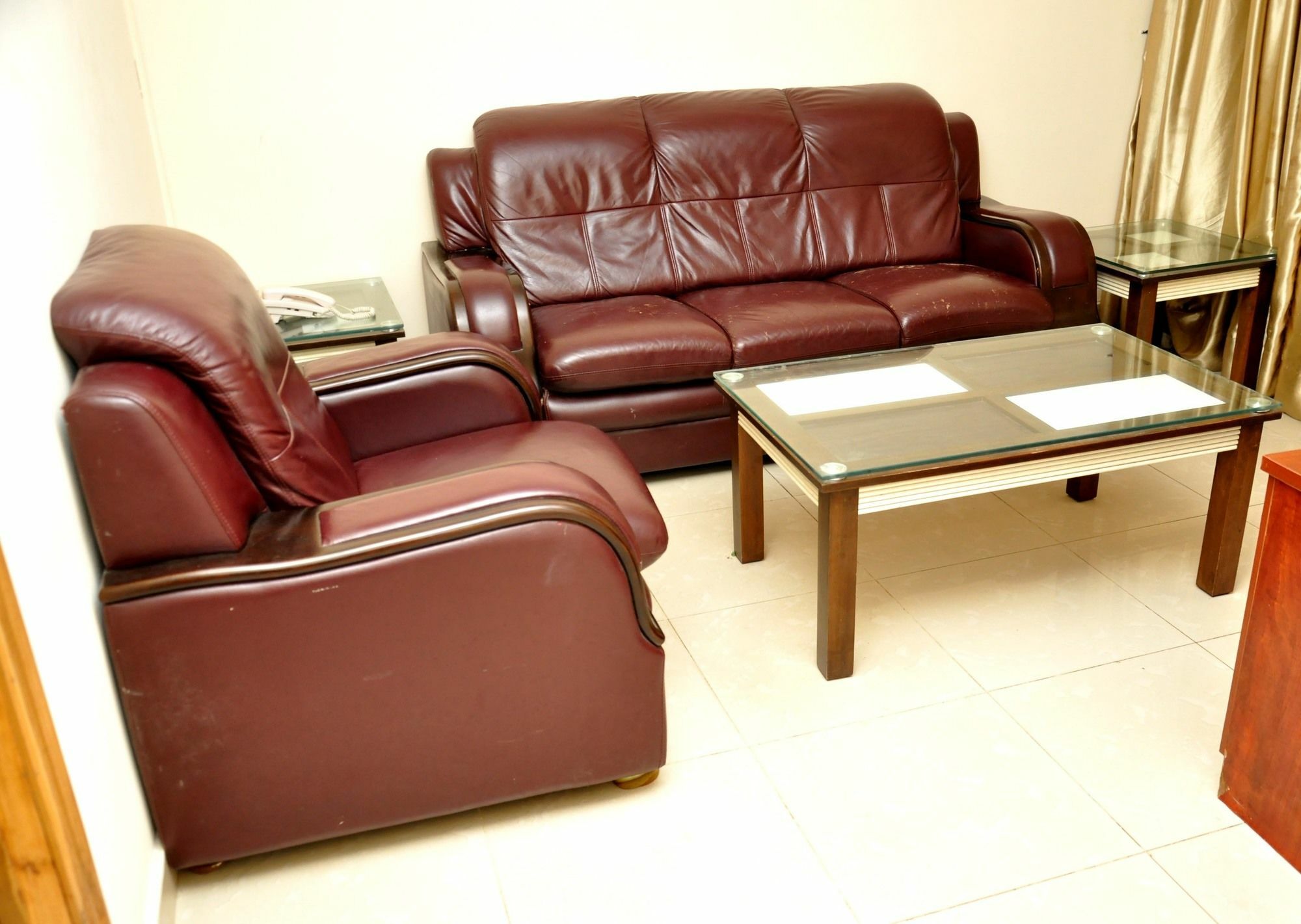 The Habitat Suites International Lagos Extérieur photo